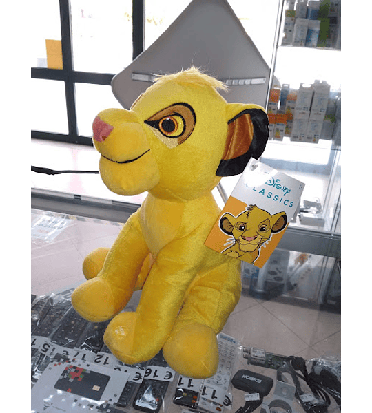 Peluche Disney Rei Leão Simba Júnior 30cm com som