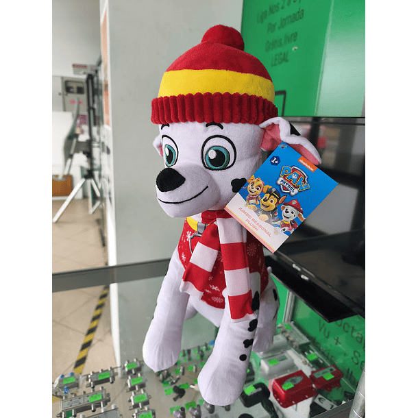 Peluche Patrulha Pata Marshall de Inverno 45cm sentado 3