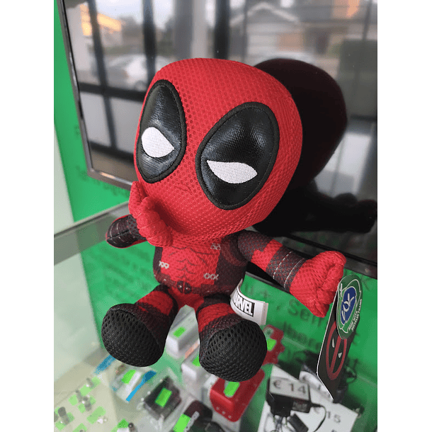 Peluche Marvel Deadpool Pensativo 30cm 2