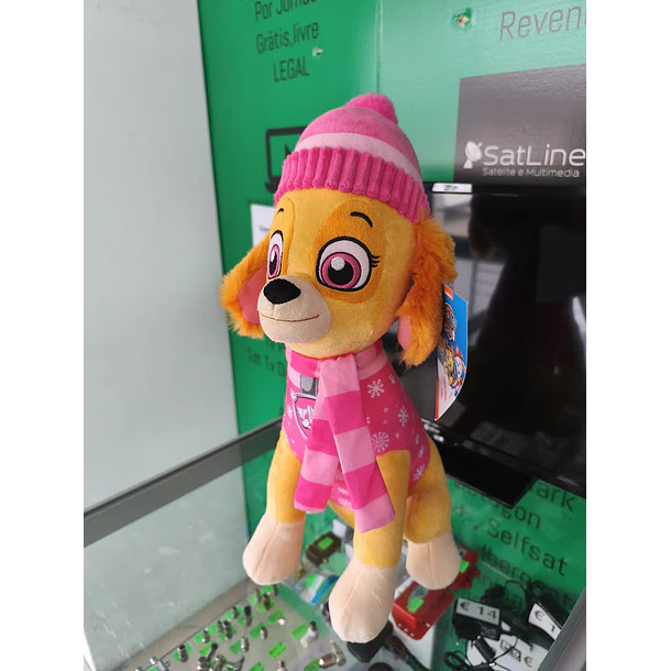 Peluche Patrulha Pata Skye de Inverno 45cm sentado 2