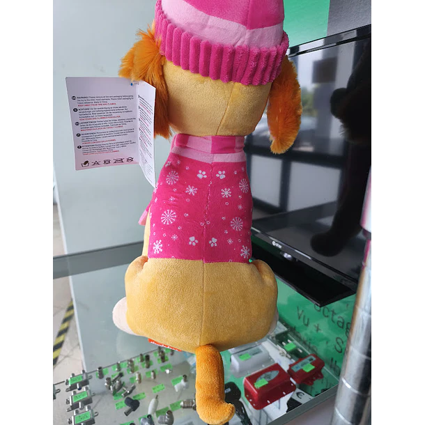 Peluche Patrulha Pata Skye de Inverno 45cm sentado 5