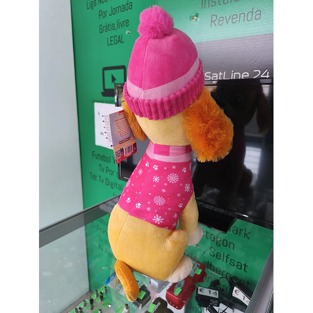 Peluche Patrulha Pata Skye de Inverno 45cm sentado 6