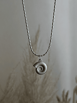 Collar caracola silver