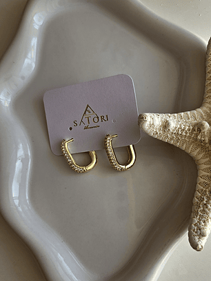 Argollas cuadradas texturizadas