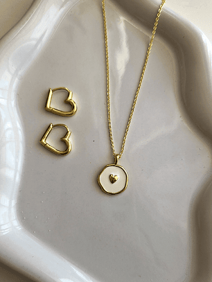 Collar con dije corazón 