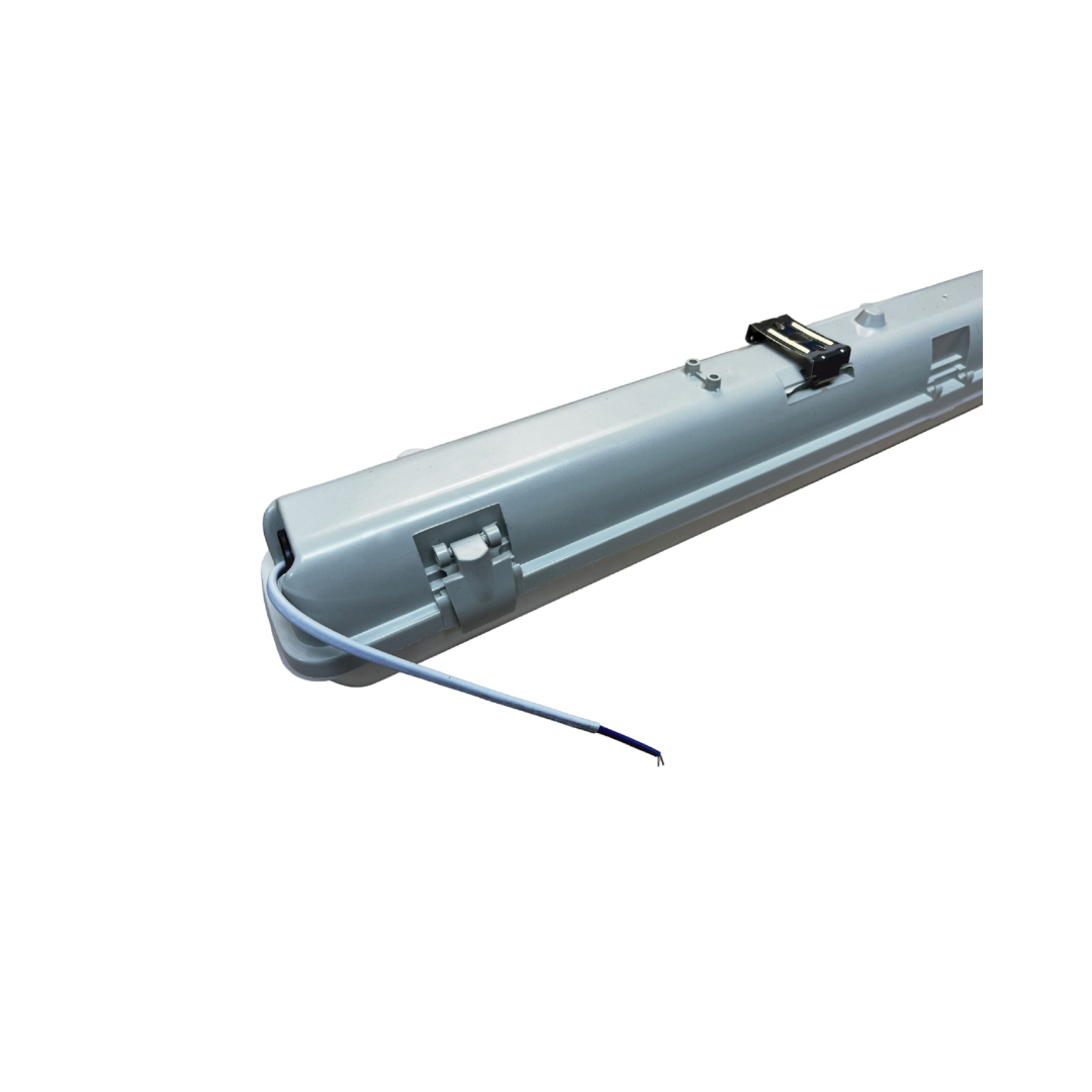 Equipo Estanco Led Incorporado 40W 120CM Luz Fría 4
