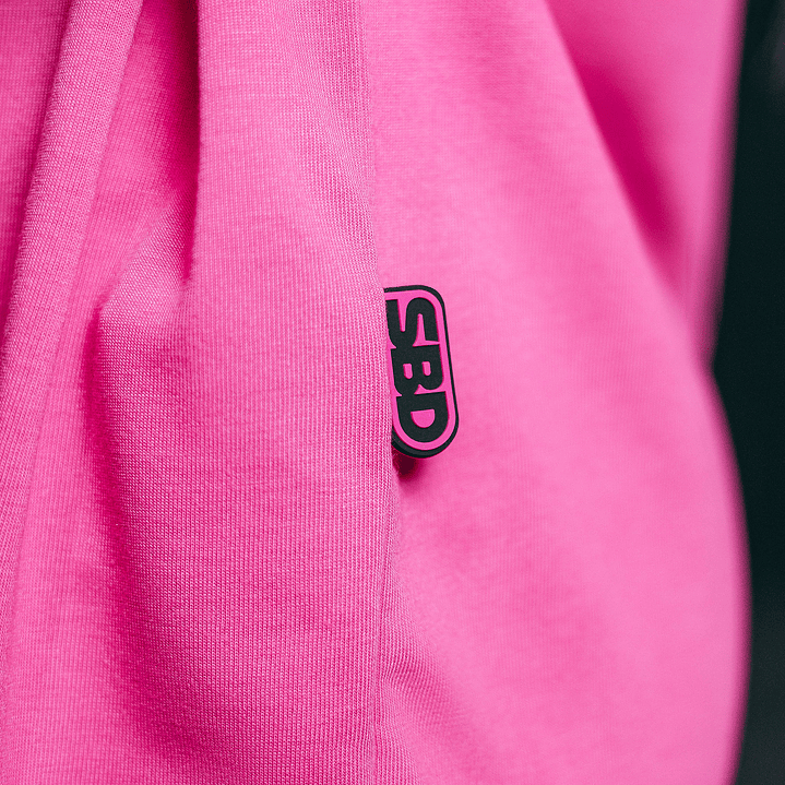 POLERA OVERSIZE NOVA (ROSADO BRILLANTE) 3