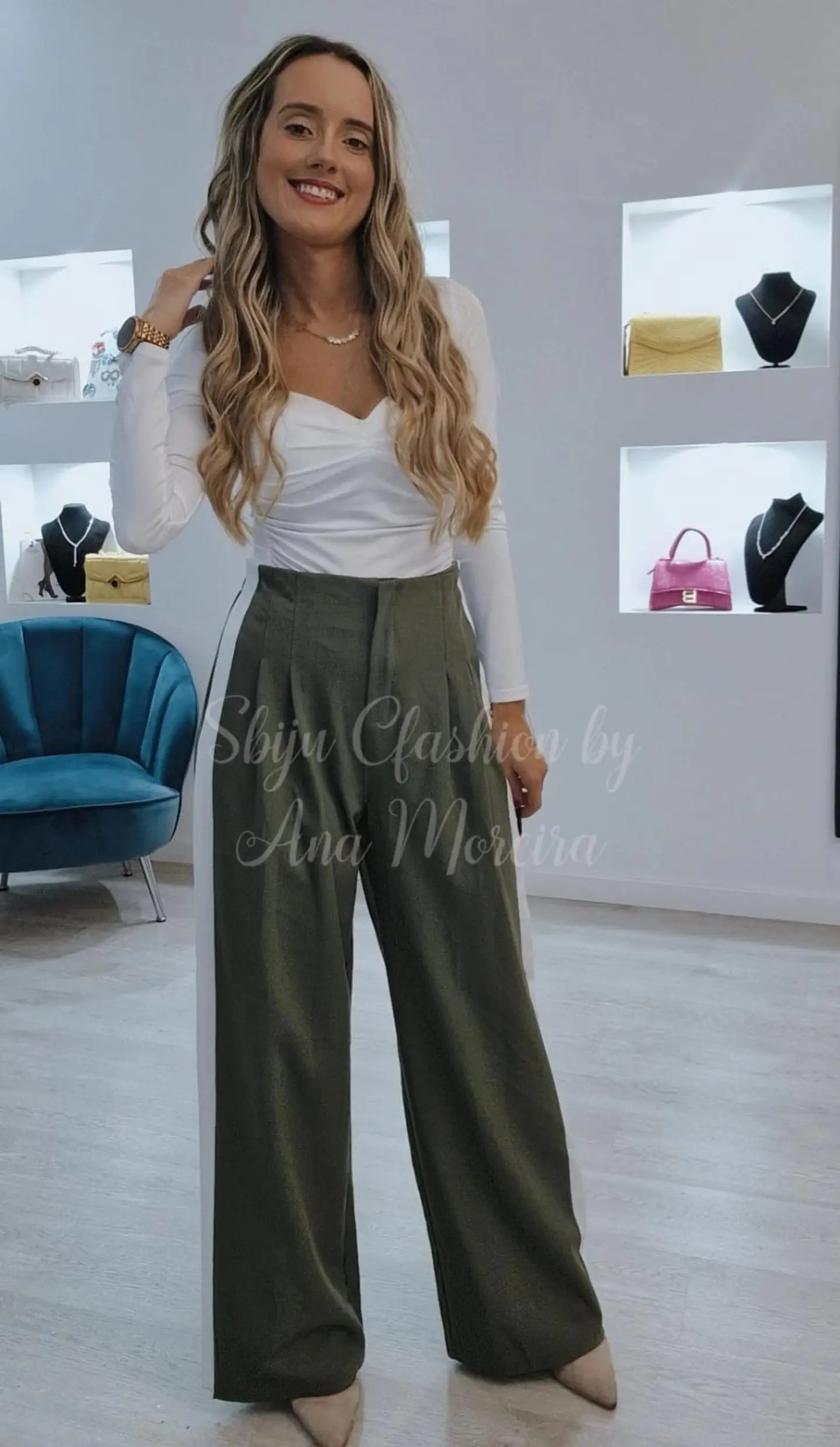 Calça com Risca Branca de Lado - TU 10