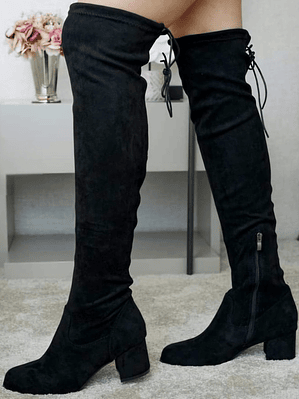 Bota preta acima do joelho 