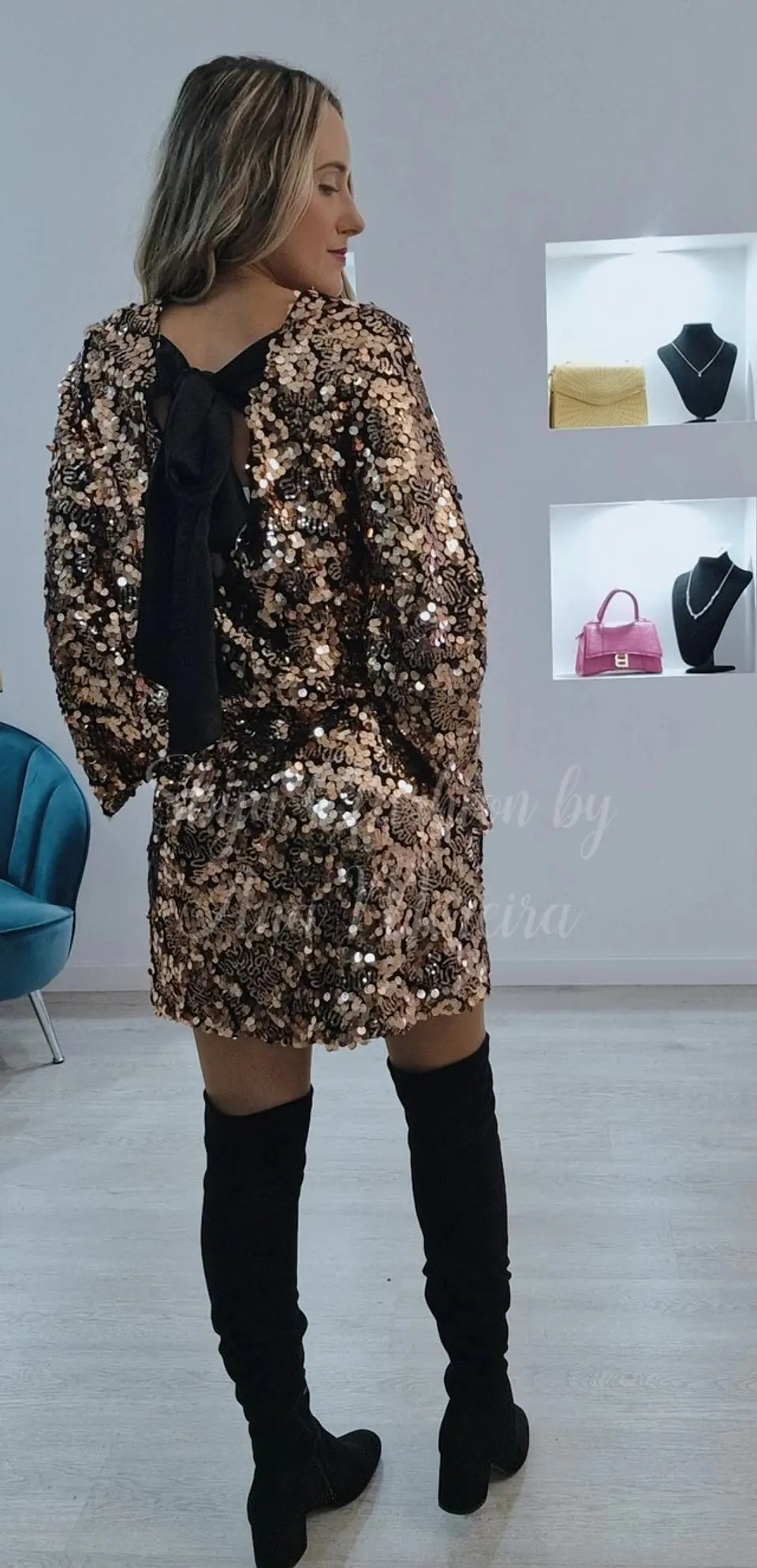 Vestido lantejoulas laço costas - TU 2