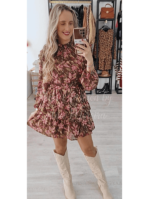 Vestido em Tons Castanhos com Flores