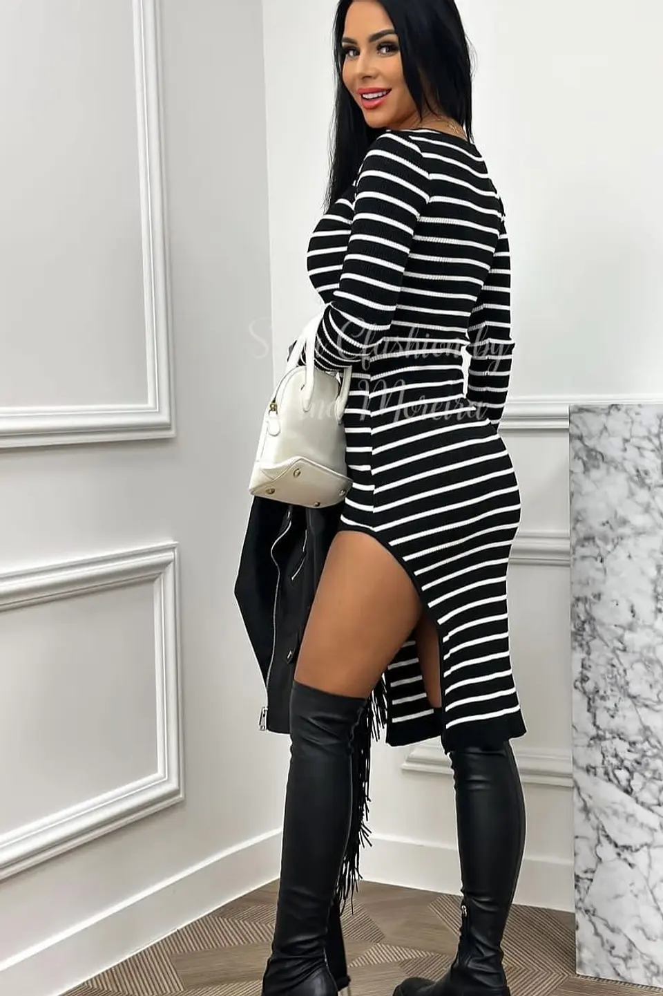 Vestido Midi às Riscas com Racha - TU 6