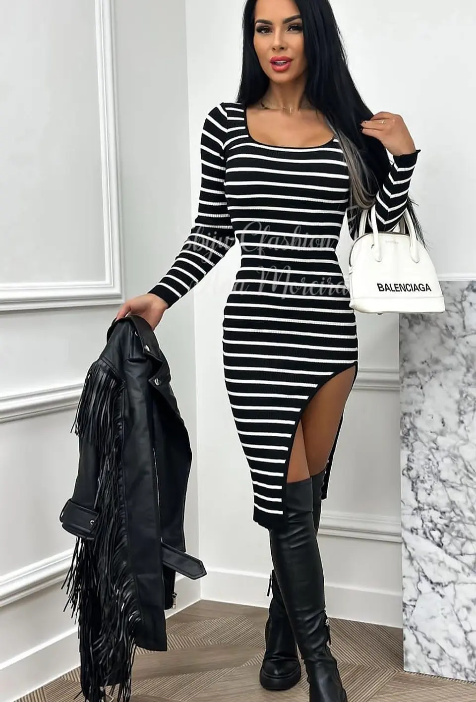 Vestido Midi às Riscas com Racha - TU 7