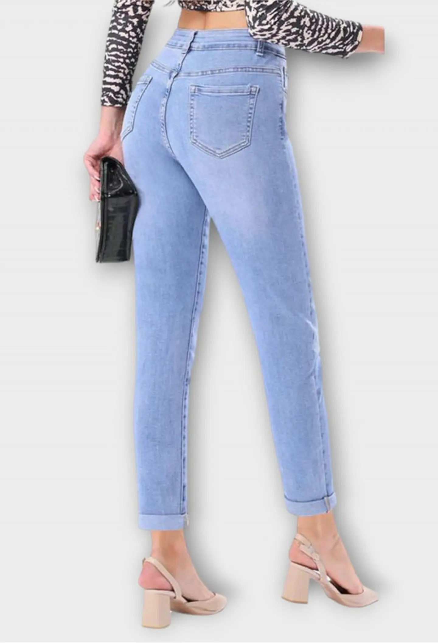 Calça ganga com detalhe brilhante  3