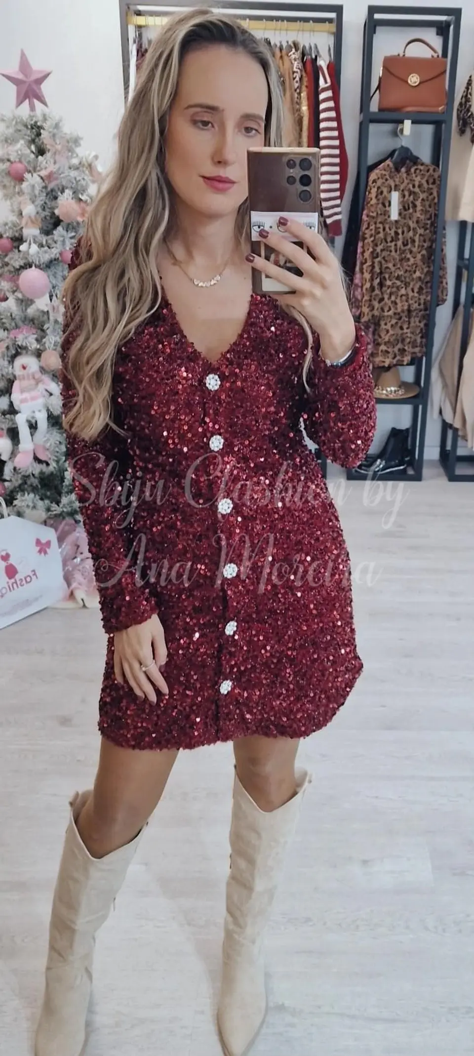 Vestido de Lantejoulas com Botões em Pérolas 1