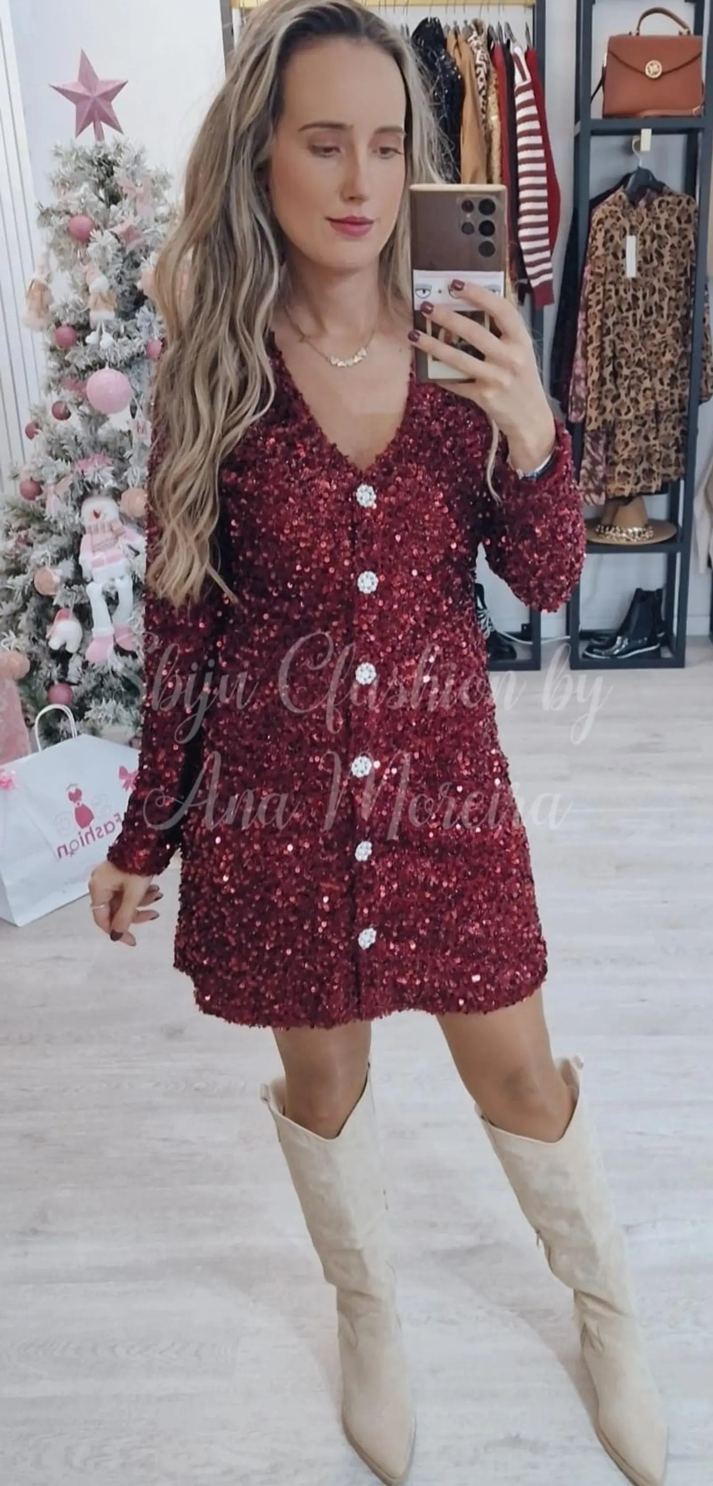 Vestido de Lantejoulas com Botões em Pérolas 3