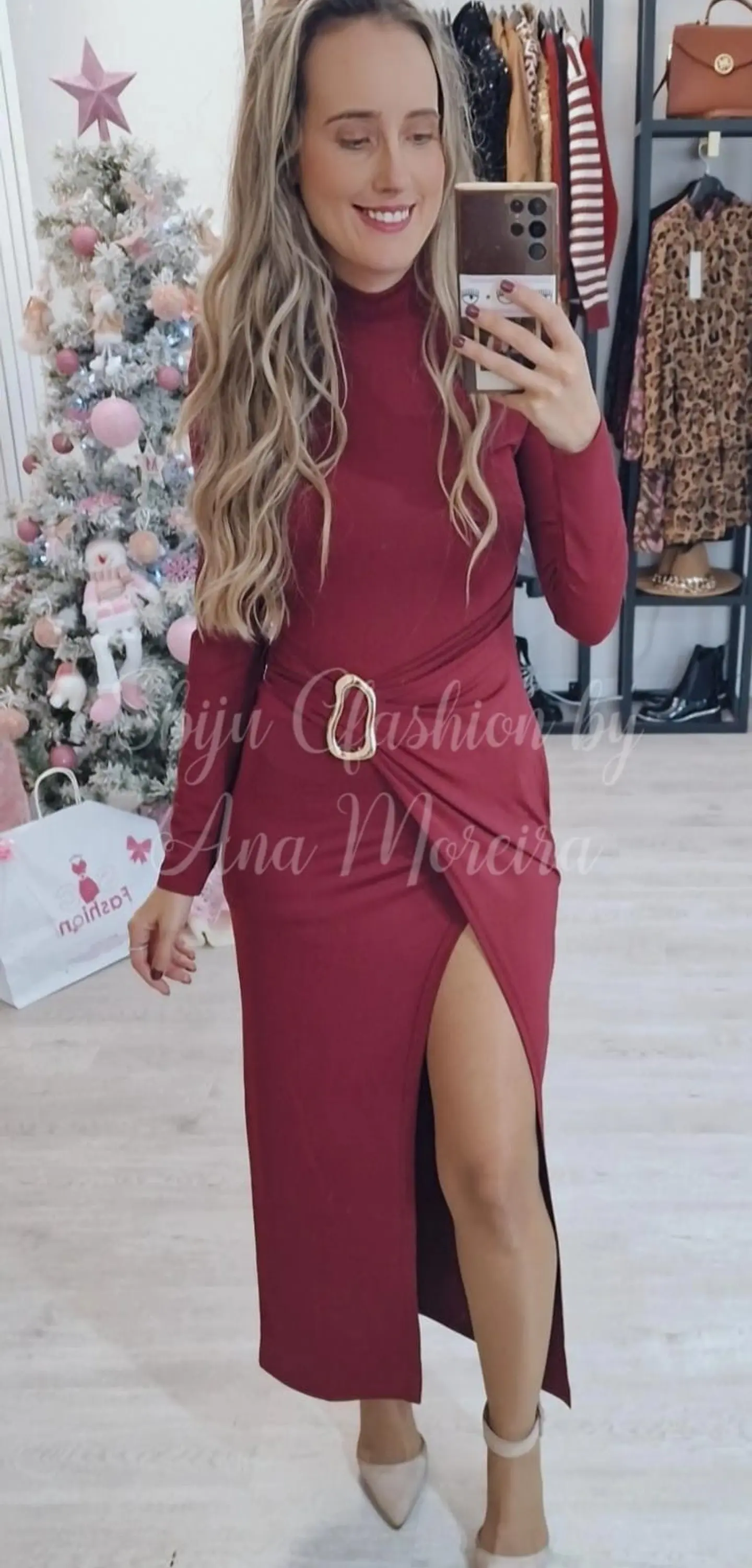 Vestido Comprido Bordô com Racha 1