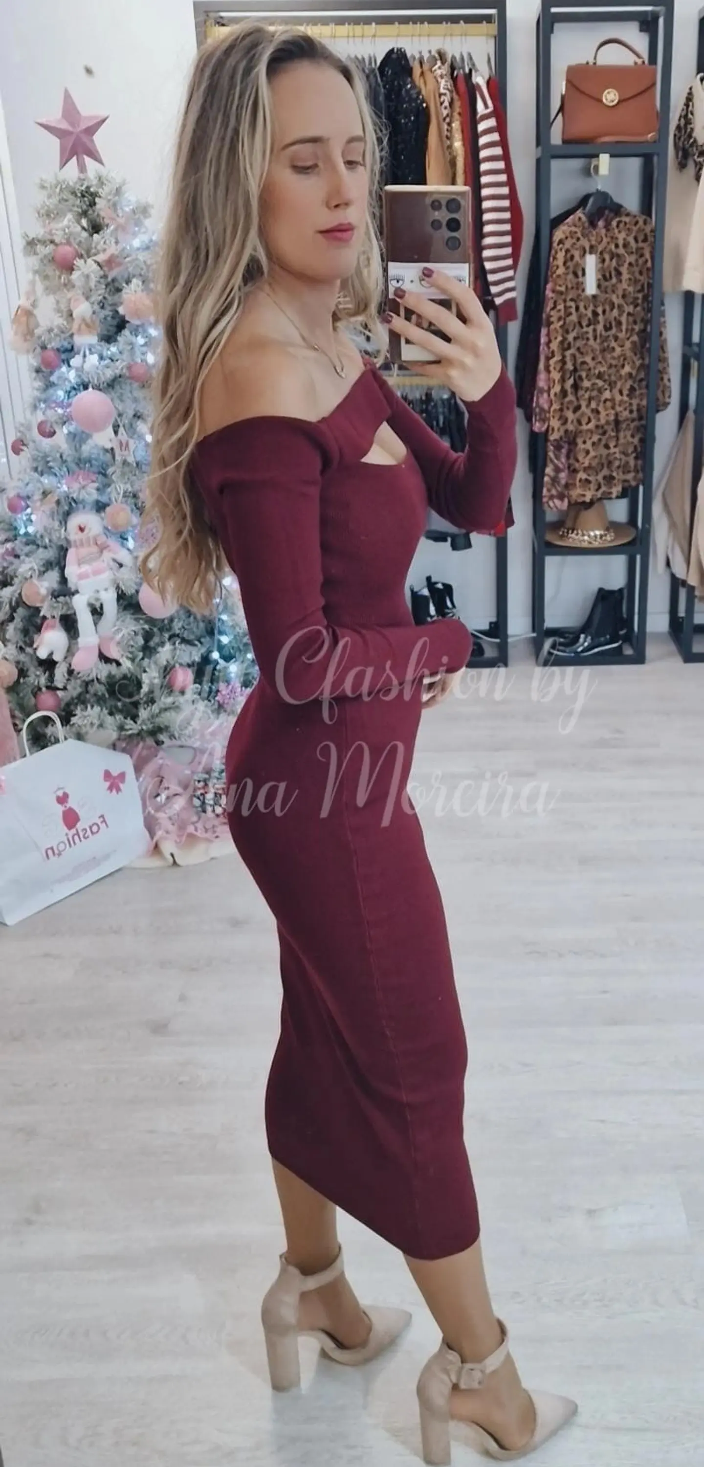 Vestido Midi com Abertura no Peito - TU 5