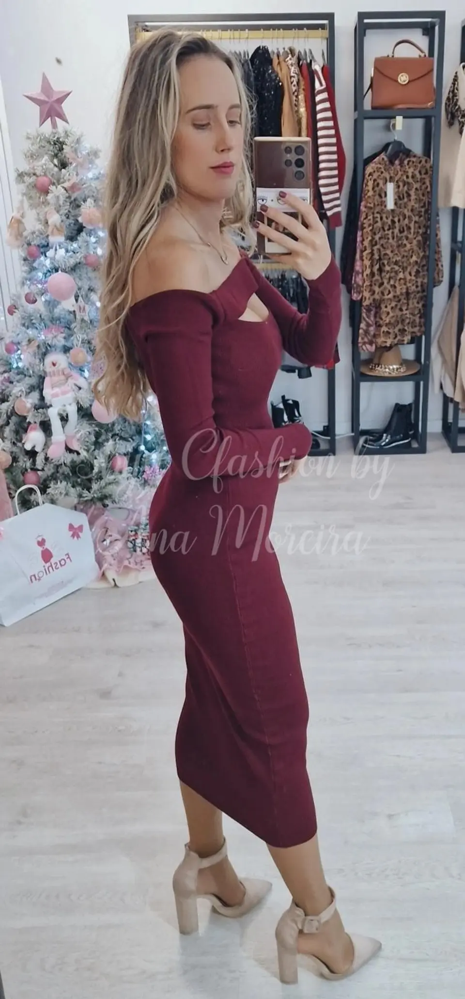 Vestido Midi com Abertura no Peito - TU 5