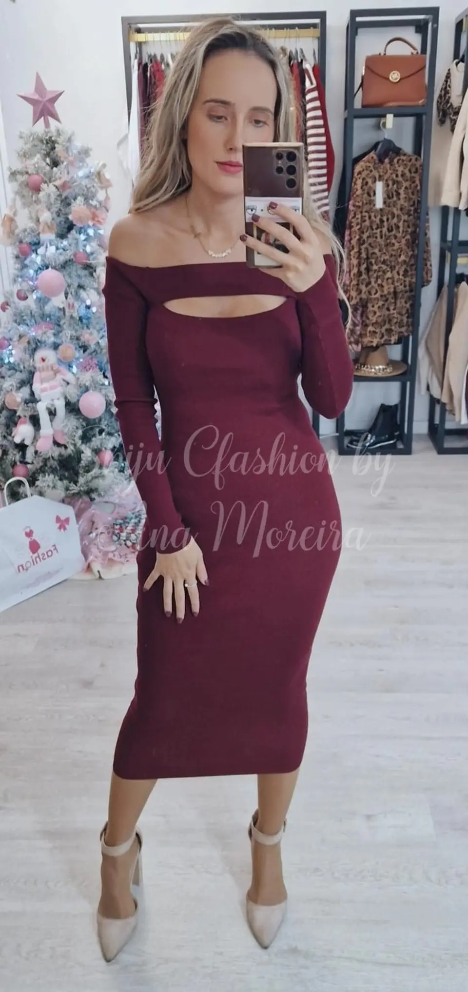Vestido Midi com Abertura no Peito - TU 6