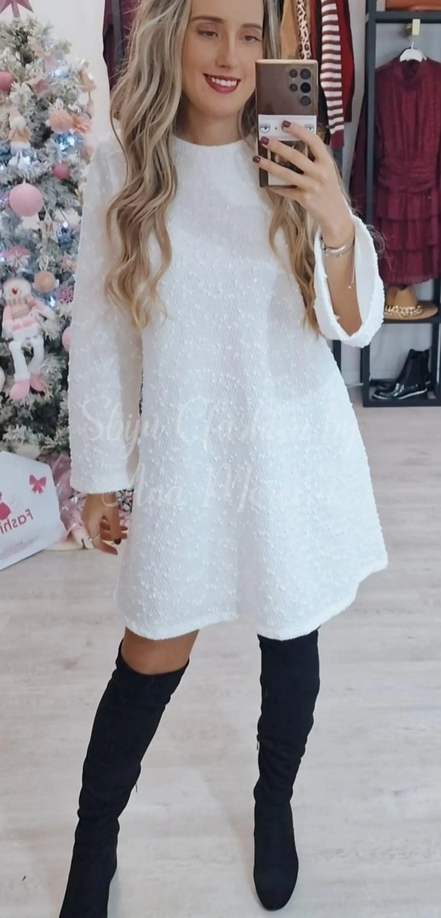 Vestido Solto com Detalhe de Laço nas Costas - TU 8