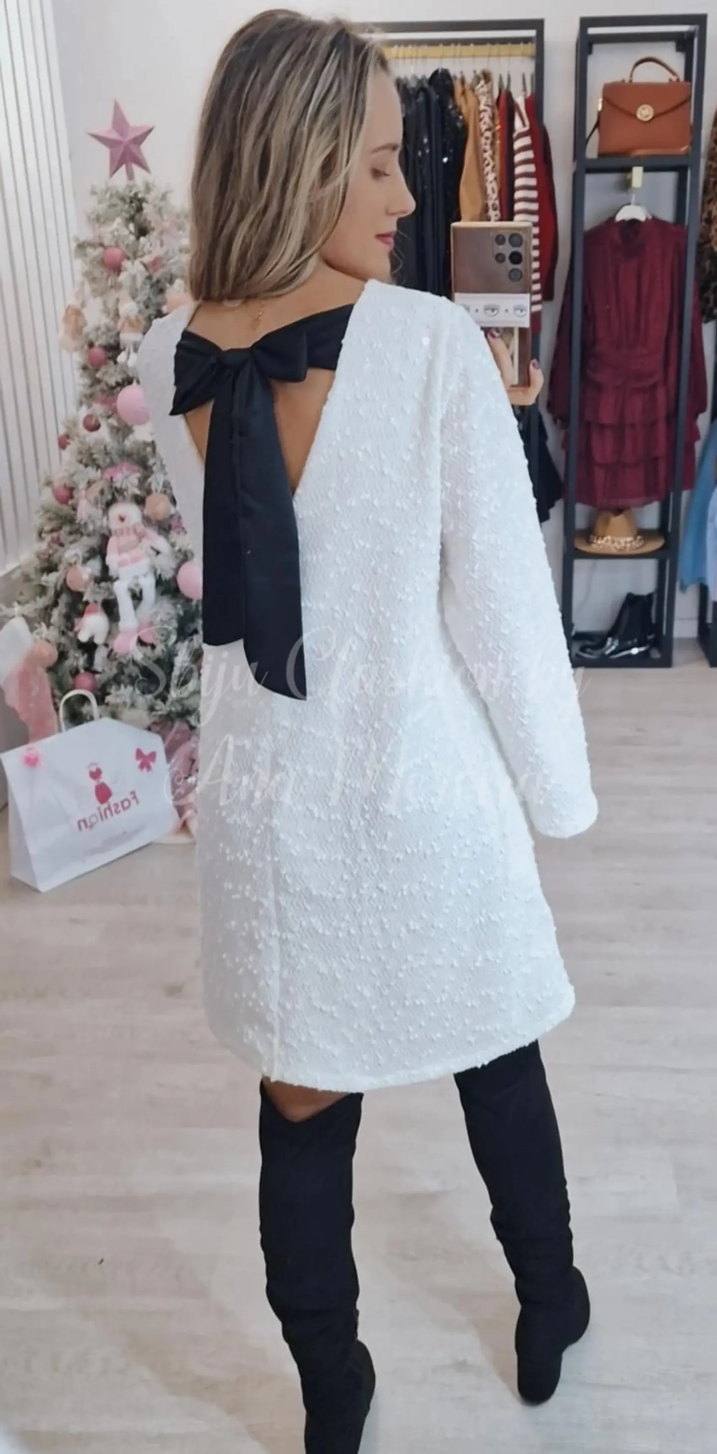 Vestido Solto com Detalhe de Laço nas Costas - TU 6