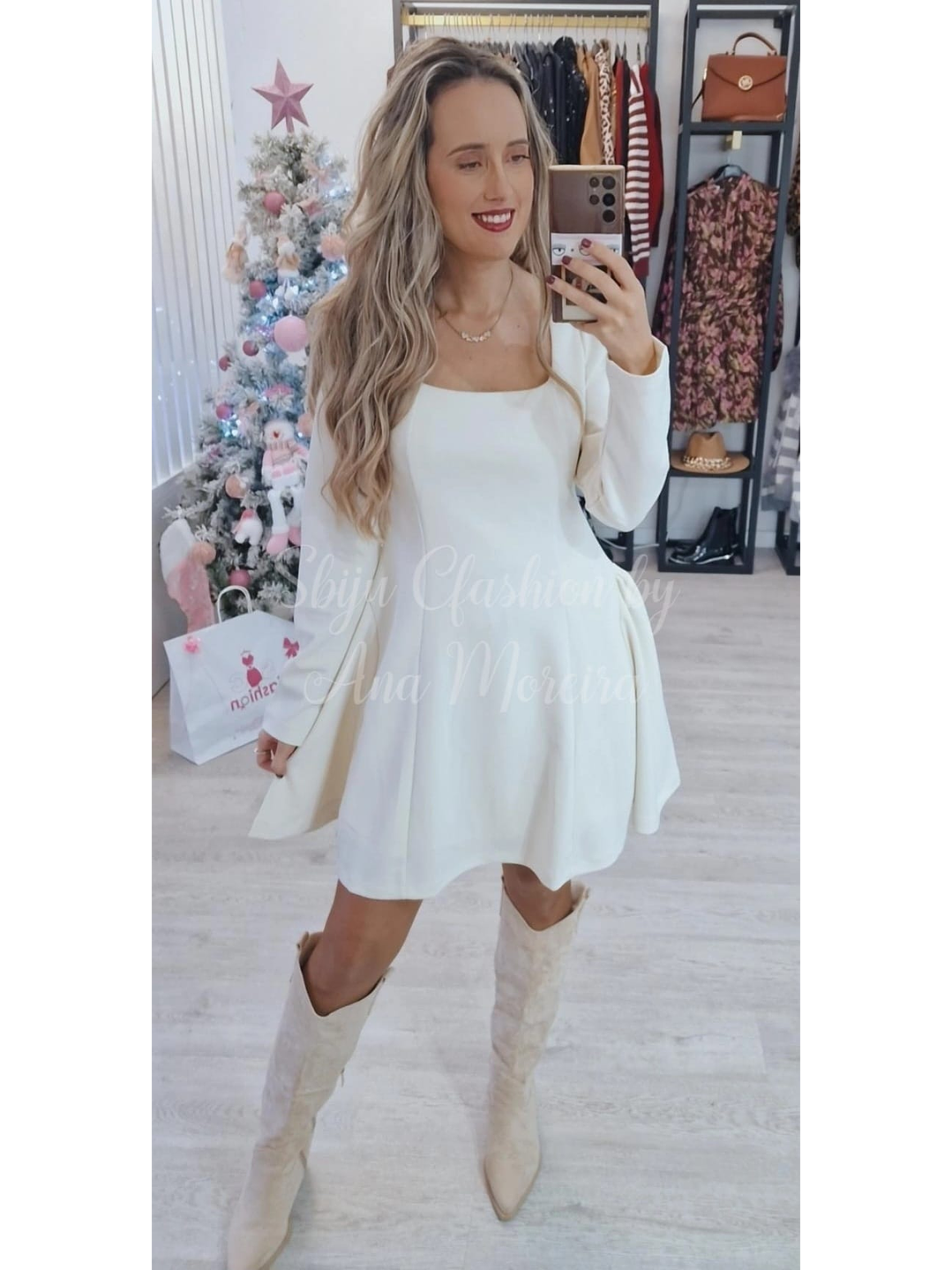 Vestido com Decote Quadrado Mochy 1