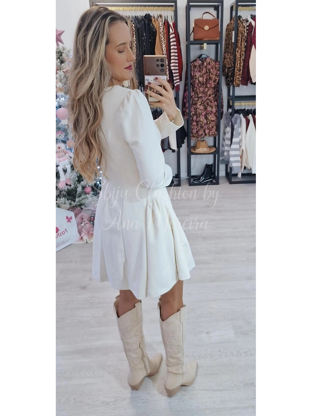 Vestido com Decote Quadrado Mochy 3