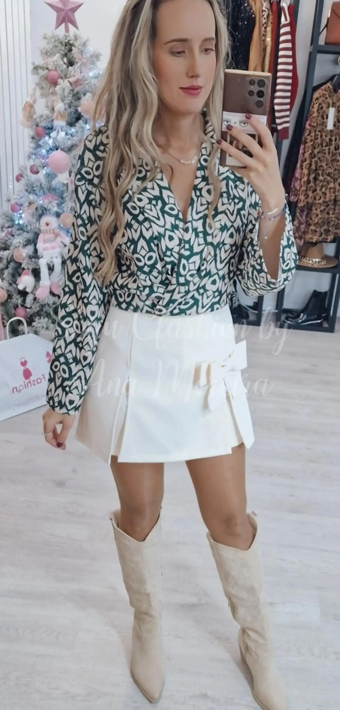 Blusa com decote e padrão - TU 5