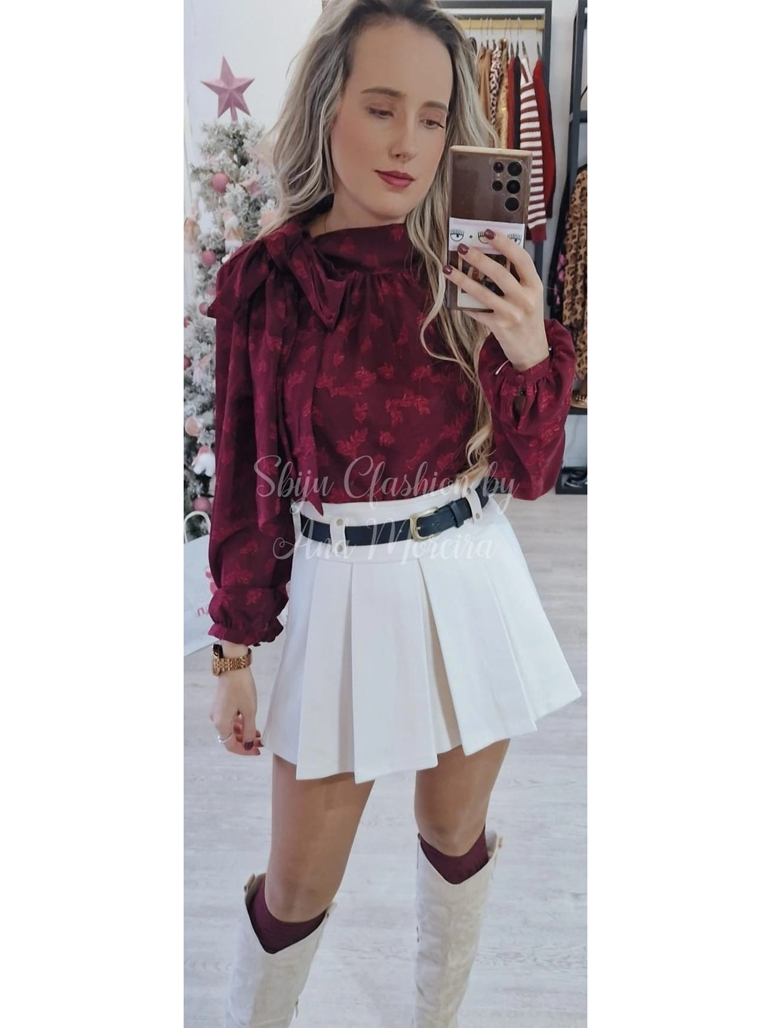 Blusa Bordô com Detalhe de Laço no Pescoço 2