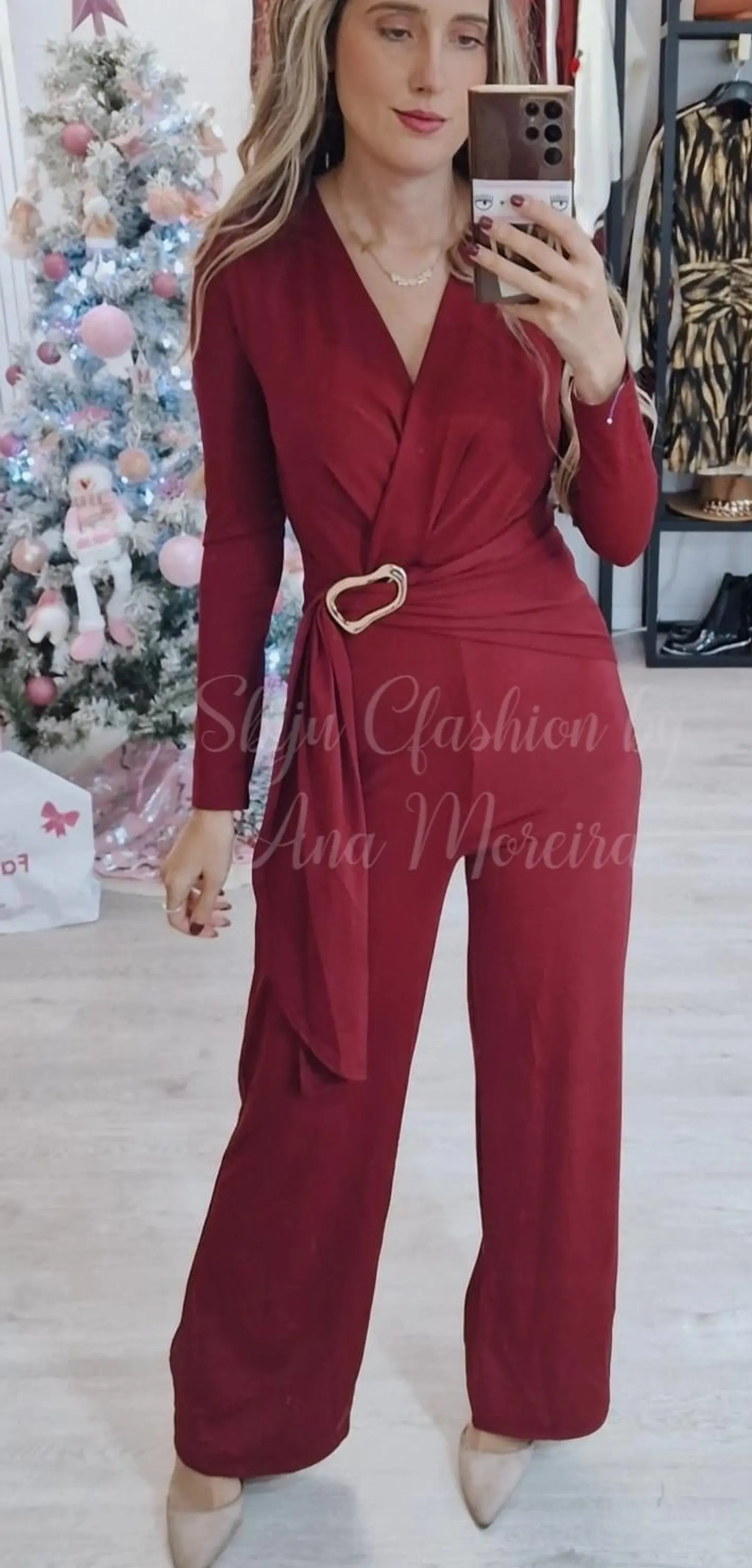 Macacão com Detalhe de Fivela Dourada 3