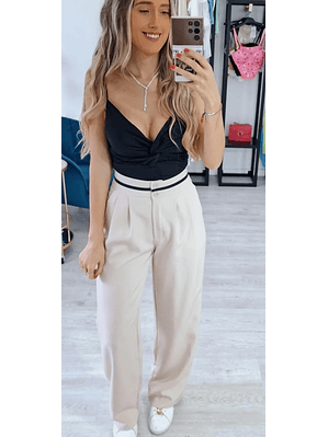 Calça de Tecido com Risca Preta na Cinta (Tamanho S)