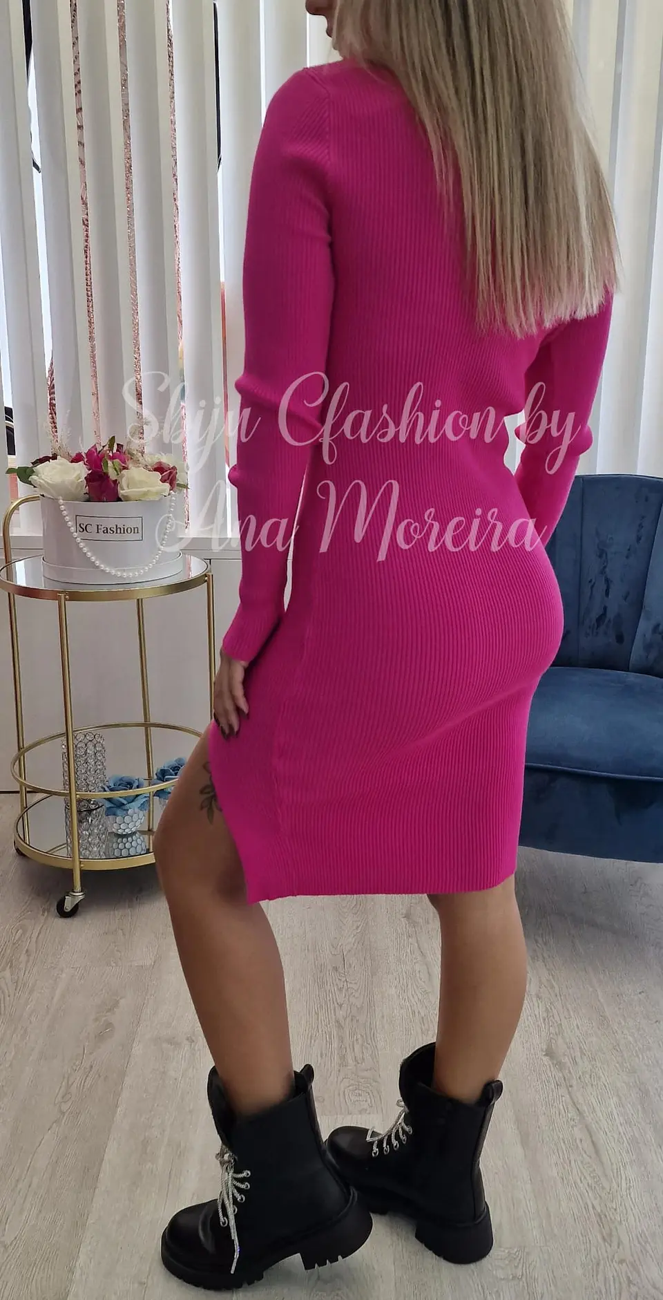 Vestido de Malha com Abertura no Peito - TU 2