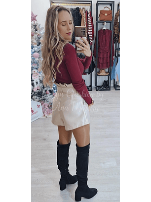 Calções com Detalhes no Cinto e Bolsos (Tamanho S)