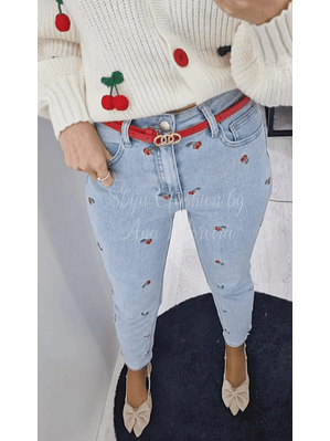 Calças com Detalhe de Cerejas 