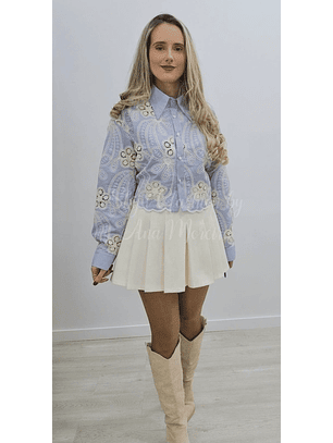Camisa com Detalhes em Renda 