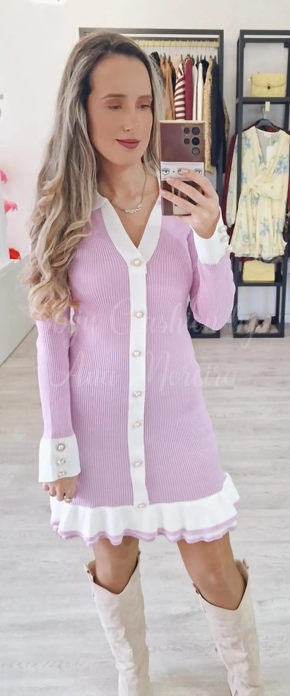 Vestido de Malha com Folho e Botões 9