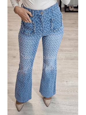 Calça de Ganga Boca de Sino com Detalhes nos Bolsos