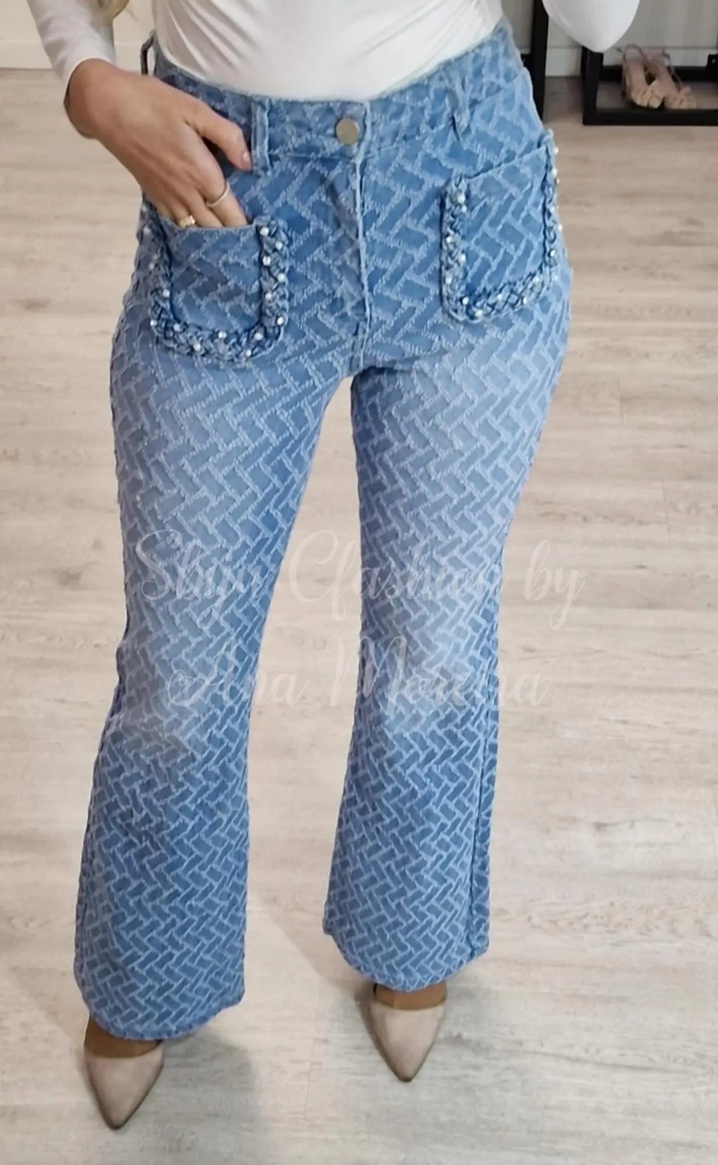 Calça de Ganga Boca de Sino com Detalhes nos Bolsos 1