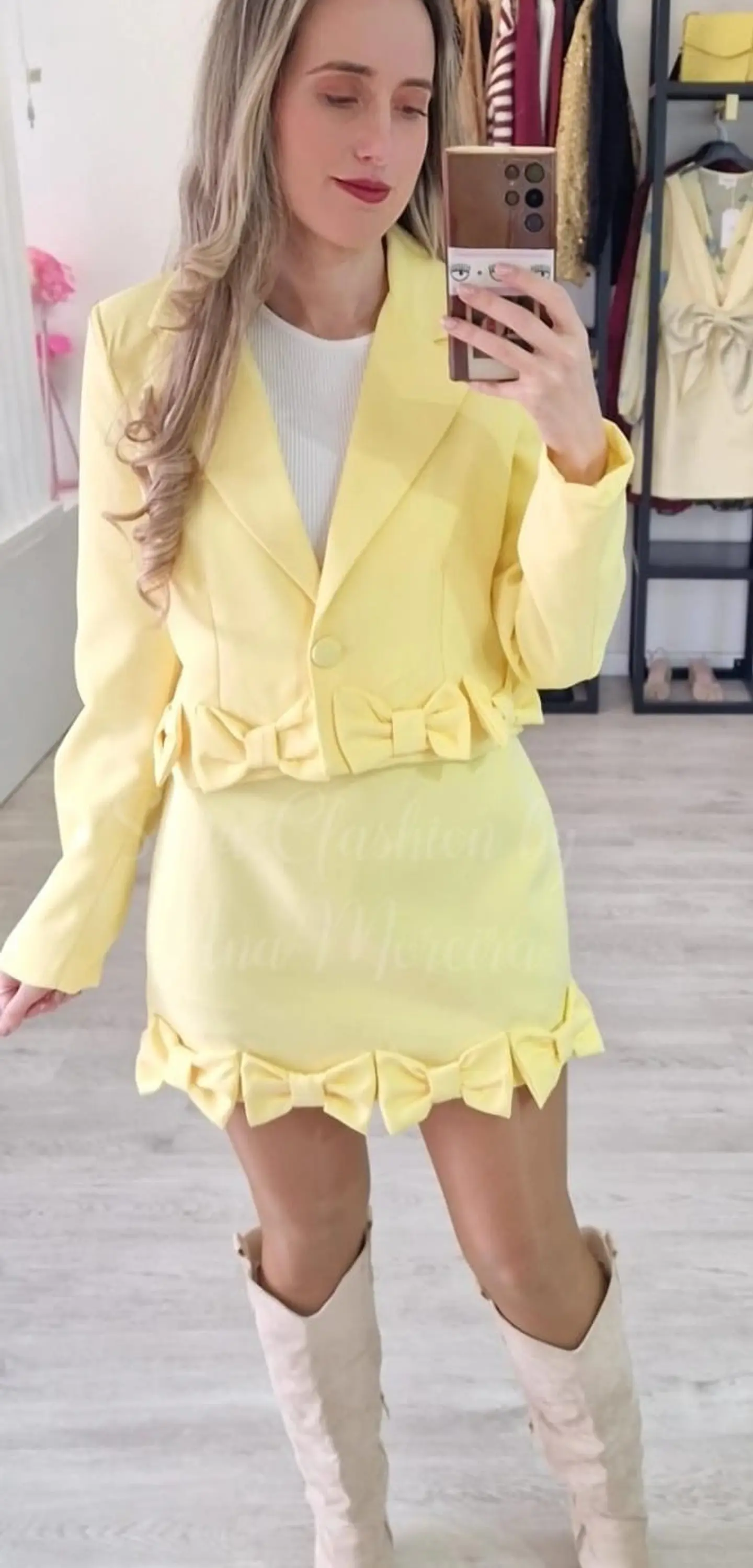 Conjunto Blazer + Saia com Detalhe de Laços 6