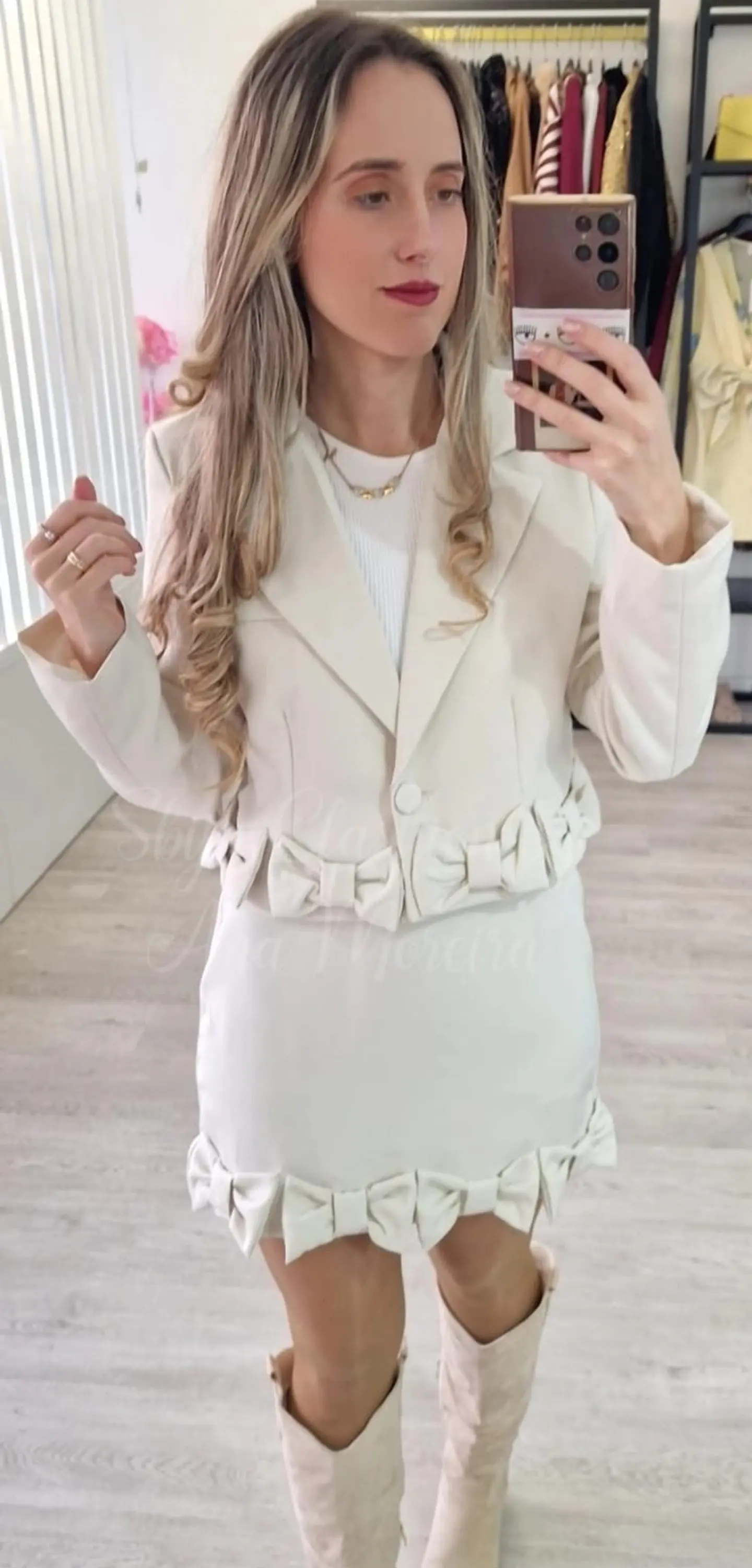 Conjunto Blazer + Saia com Detalhe de Laços 13