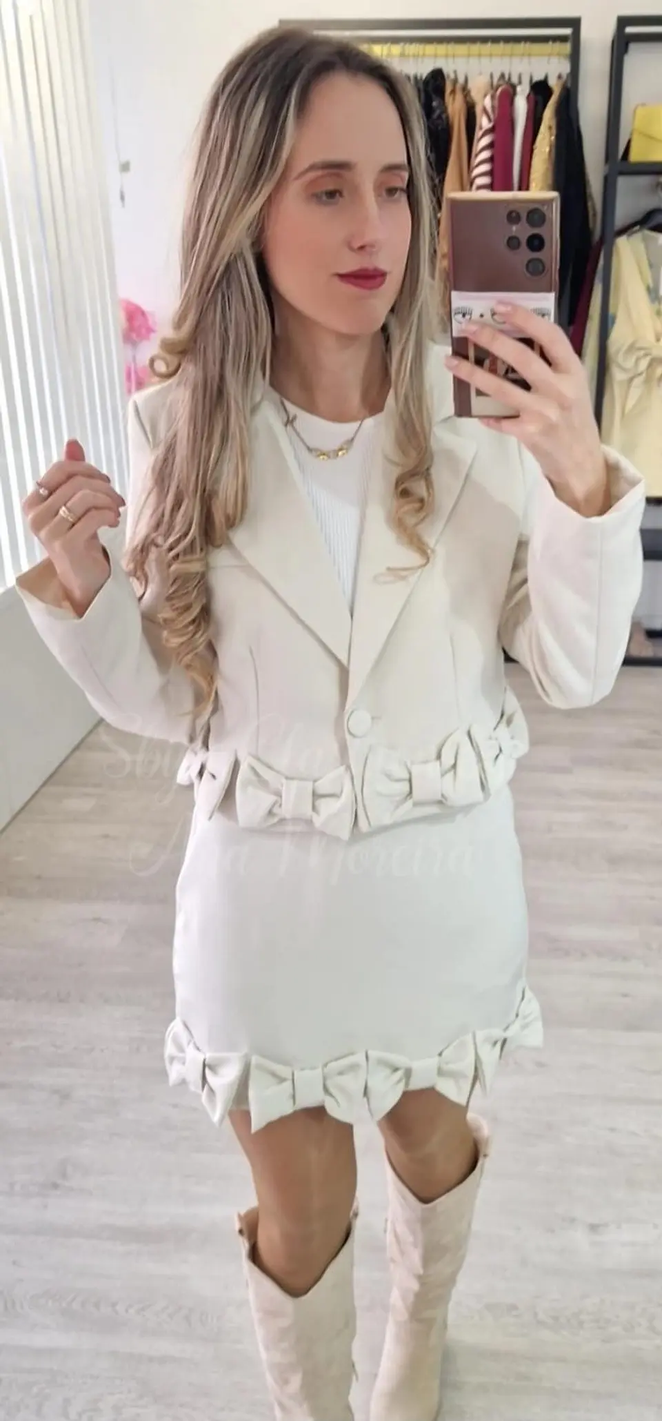 Conjunto Blazer + Saia com Detalhe de Laços 13