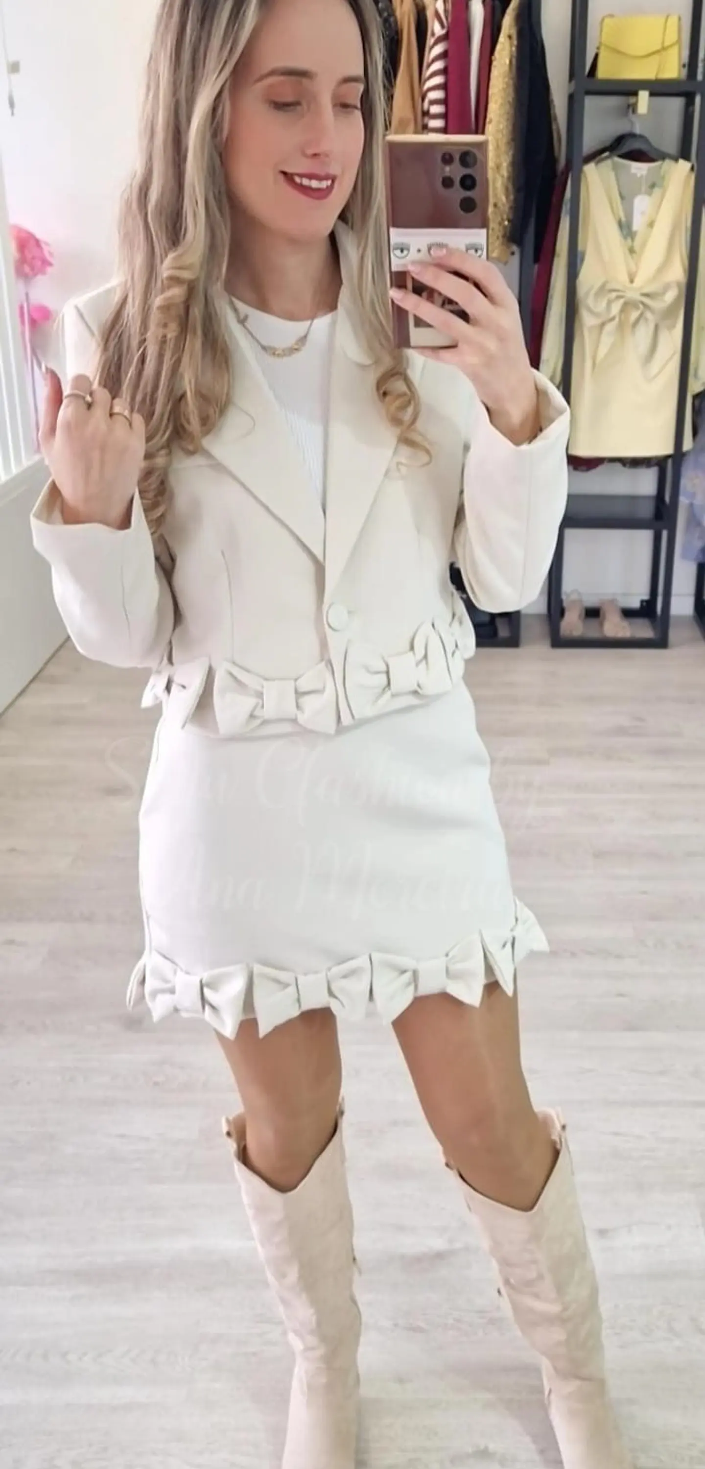 Conjunto Blazer + Saia com Detalhe de Laços 14