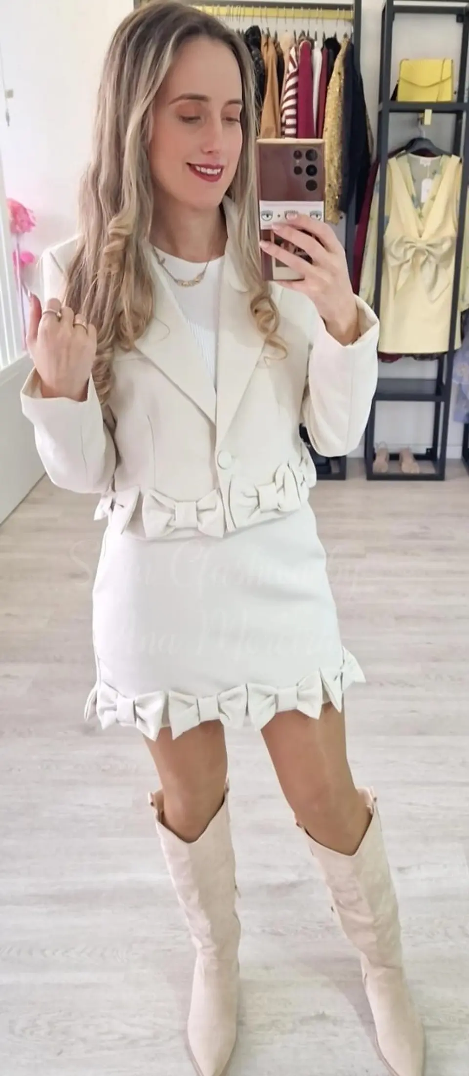 Conjunto Blazer + Saia com Detalhe de Laços 14
