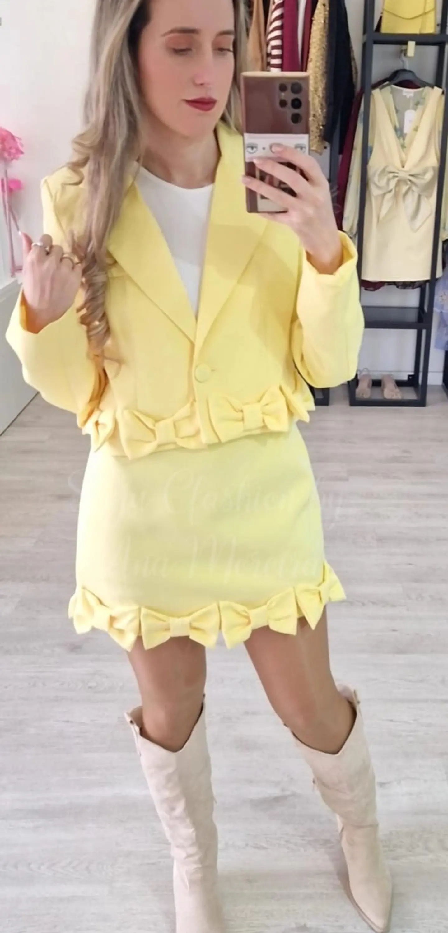 Conjunto Blazer + Saia com Detalhe de Laços 7