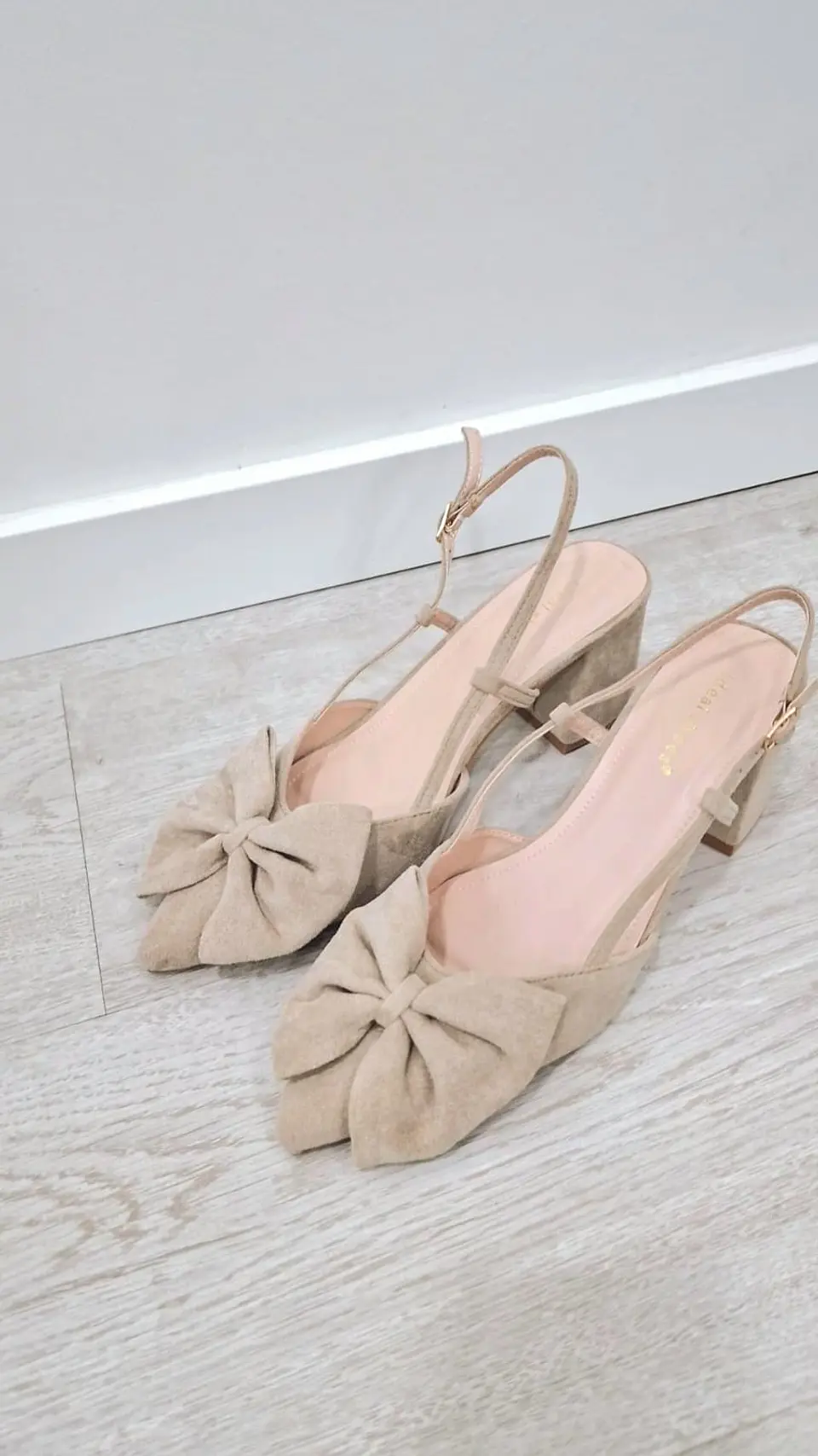 Sapatos com Detalhe de Laço 4