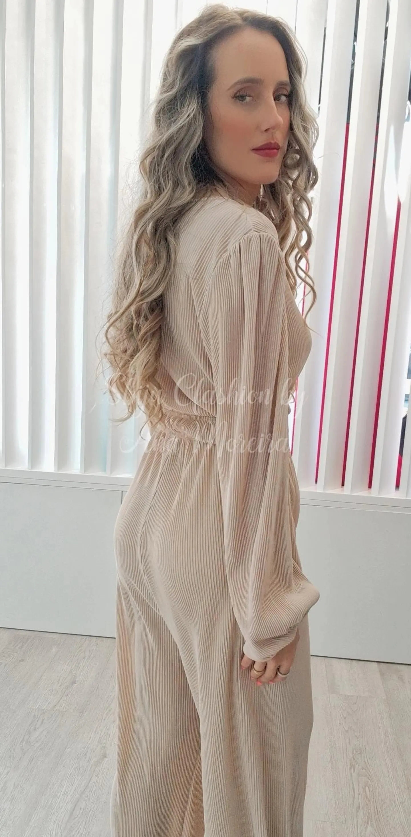 Macacão de Calça com Detalhe de Tecido Riscado 6