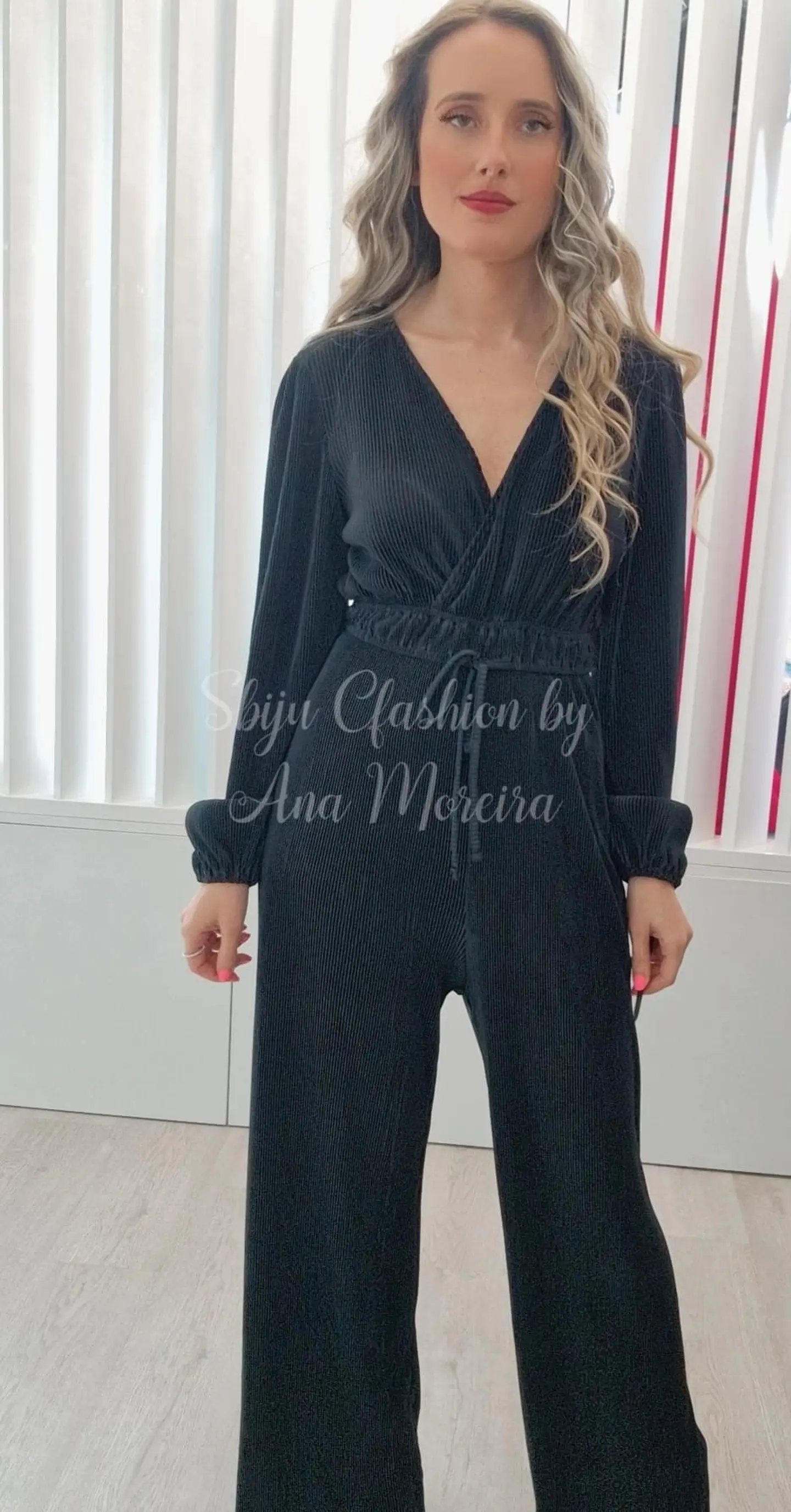 Macacão de Calça com Detalhe de Tecido Riscado 7