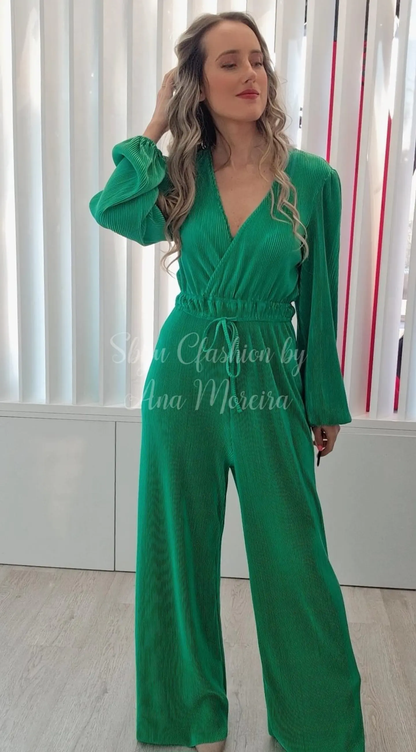 Macacão de Calça com Detalhe de Tecido Riscado 1