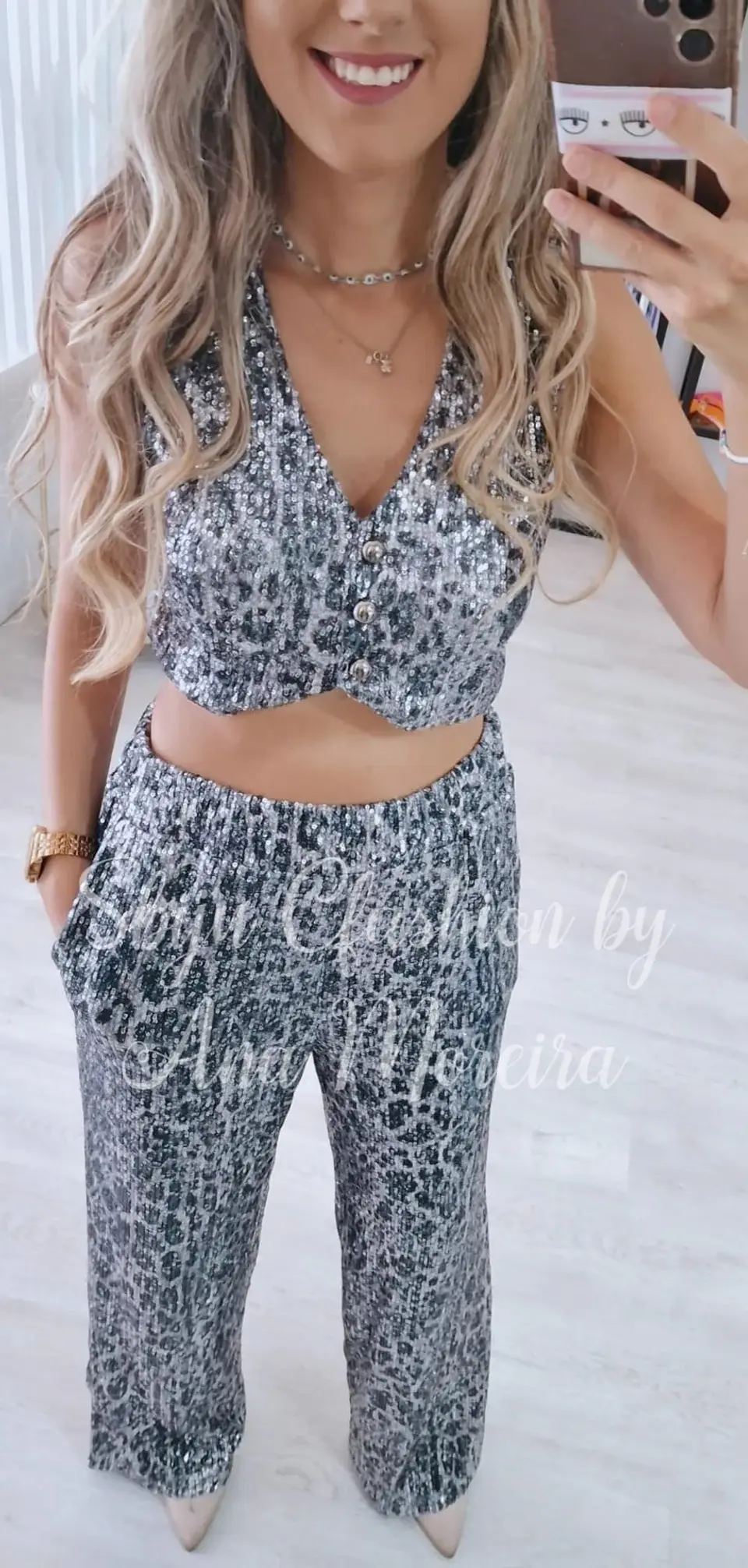 Conjunto em Lantejoulas - Colete e Calça  TU 3